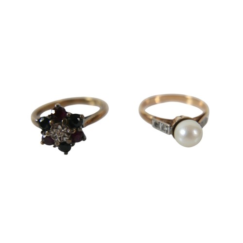 52 - A small group of jewellery, comprising a pair of 9ct yellow gold earrings, with tapered carnelian dr... 