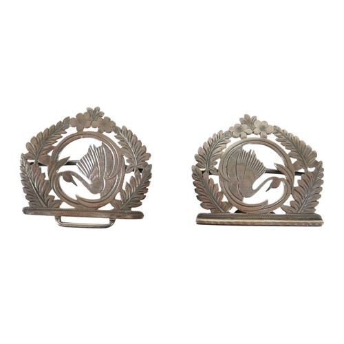 19 - An Edward VII silver nurse's belt buckle, engraved with a swan surrounded by foliage, Reynolds & Wes... 