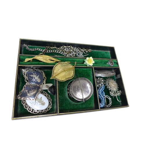 28 - A collection of silver and costume jewellery, including two silver brooches, approximately 1toz of s... 