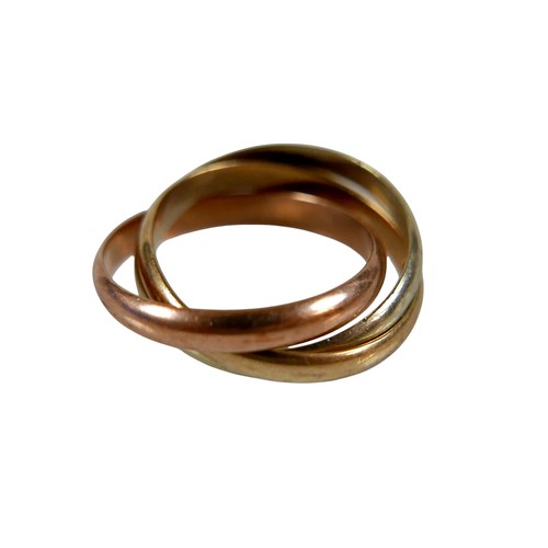 38 - A 9ct tri-colour gold 'Russian' style wedding ring, formed of three interlocking bands, size N/O, 4.... 