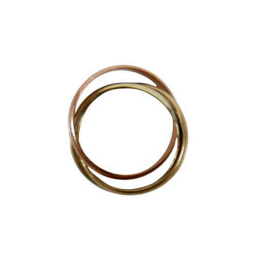 38 - A 9ct tri-colour gold 'Russian' style wedding ring, formed of three interlocking bands, size N/O, 4.... 