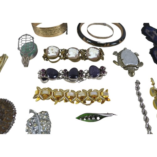 20 - A collection of assorted silver and dress jewellery including watches.