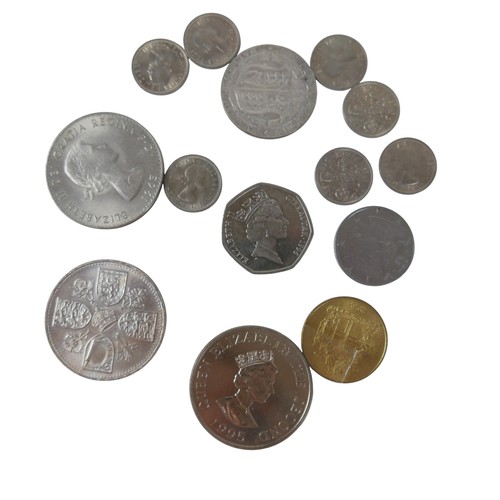 132 - A quantity of coins and banknotes to include GB: three Peppiatt 31 notes, one O'Brien 10 shilling no... 