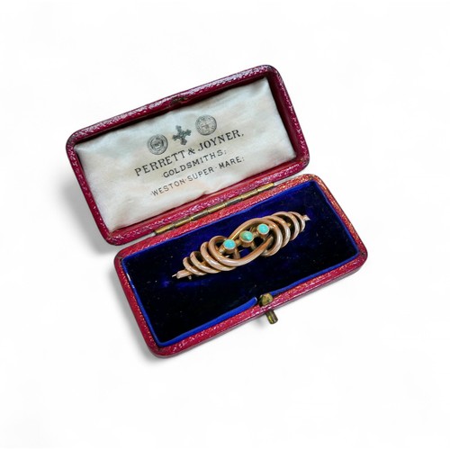 29 - A 9ct gold and turquoise brooch, 4.2cm long, 3.9g, with vintage jewellery box.