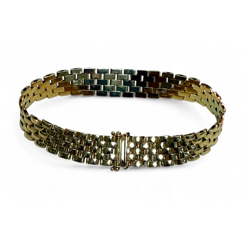 8 - A 9ct gold gate-link bracelet, 19.5cm long, 19.1g.