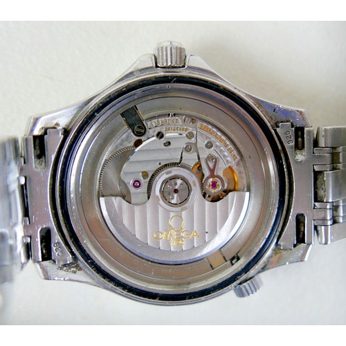 126 - An Omega Seamaster Professional Chronometer 300m/1000ft stainless steel gentleman's wristwatch, mode... 