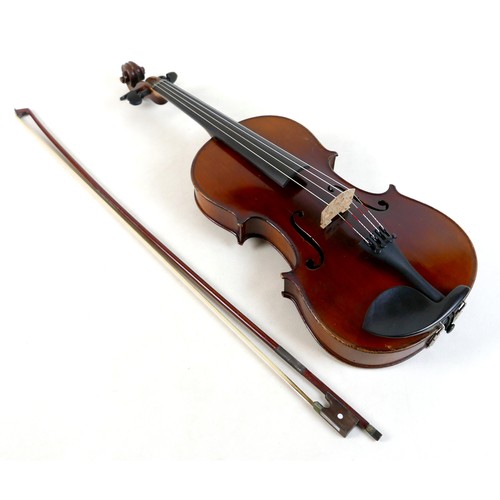 29 - An early 20th century viola, possibly Jerome Thibouville Lamy workshop, unlabelled, one piece back, ... 