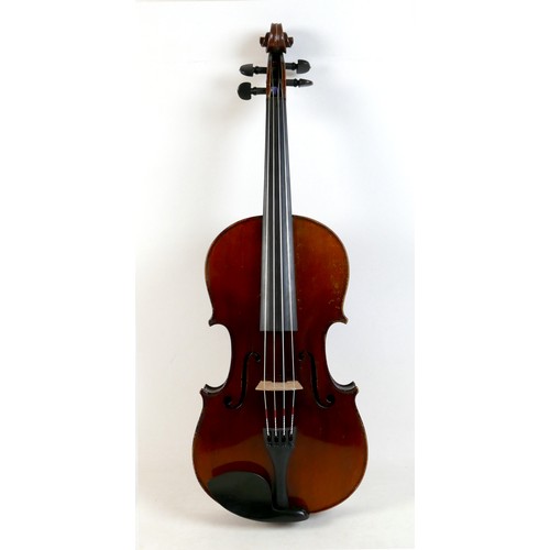 29 - An early 20th century viola, possibly Jerome Thibouville Lamy workshop, unlabelled, one piece back, ... 