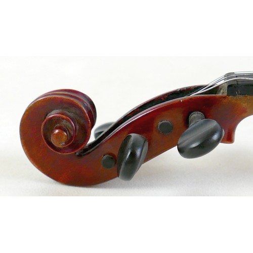 17 - An early 20th century Continental violin, bearing label 'Alessandri Gagliano Alumnus Stradiverius [s... 