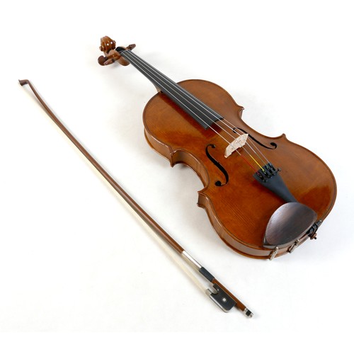 30 - A good full size English viola, made by A. R. Ridler, 1996, with a distinctive quilted maple one pie... 