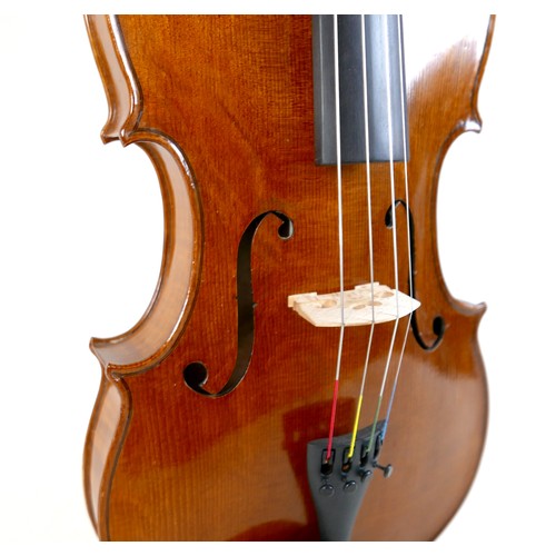 30 - A good full size English viola, made by A. R. Ridler, 1996, with a distinctive quilted maple one pie... 