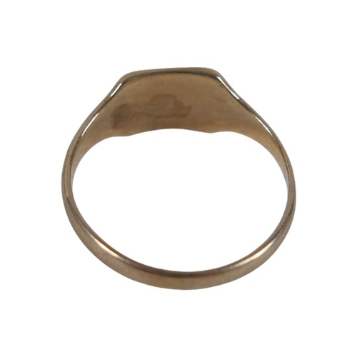 9 - A 9ct yellow gold signet ring, size P, 2.3g.