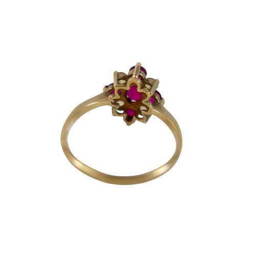21 - A 9ct yellow gold cluster dress ring size R, head 15 by 12 mm, 3.0g.