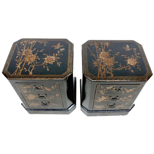 395 - A pair of Chinoiserie decorated bedside chests, late 20th century, each with three drawers, each 50 ... 