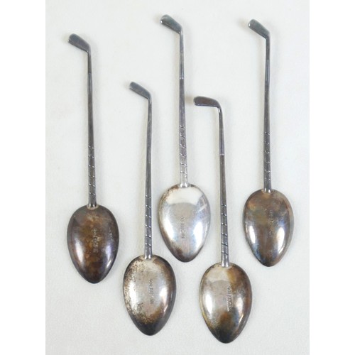 34 - Eighteen assorted silver golf novelty teaspoons, comprising 4 with cross clubs maker PB Sheffield 19... 