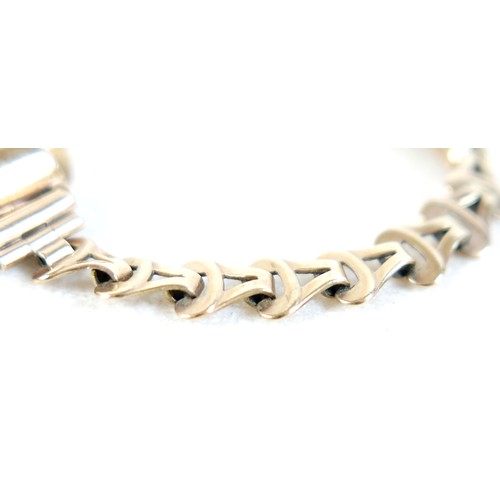 59 - A 9ct gold cased lady's Oriosa wristwatch, with gold strap, square dial, 14.1g.