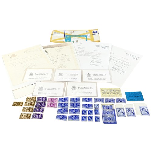 288 - Stanley Gibbons a collection of five investment stamp packets and loose stamps, packets New South Wa... 