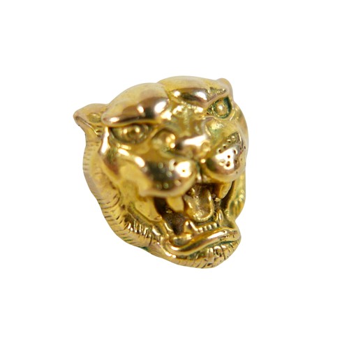 30 - A 9ct gold jaguar head pin, 3.2g (excl back)