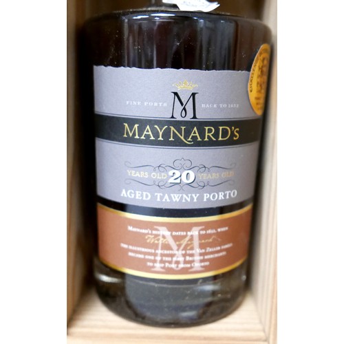 136 - A mixed group of Port and wine including Graham's 1979 Vintage Port, Daw's Ruby Wine of Port Charact... 