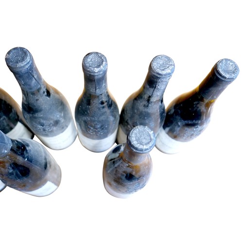 151 - Twelve bottles of Cru De La Vallee Du Rhone 2007 Chateauneuf-Du Pape red wine.(12)