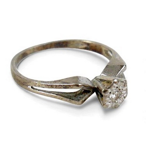 35 - A collection of silver jewellery including an ingot, rings and charms, total weight 7.4 troy oz.(1 b... 