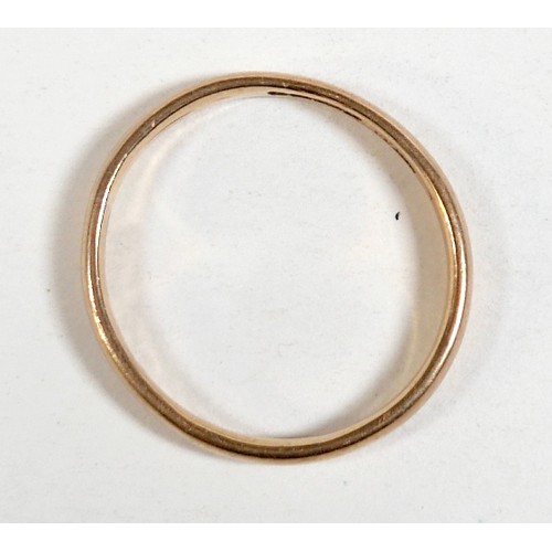 55 - A 22ct yellow gold band ring size Q, 2.5mm band, 3.2g.