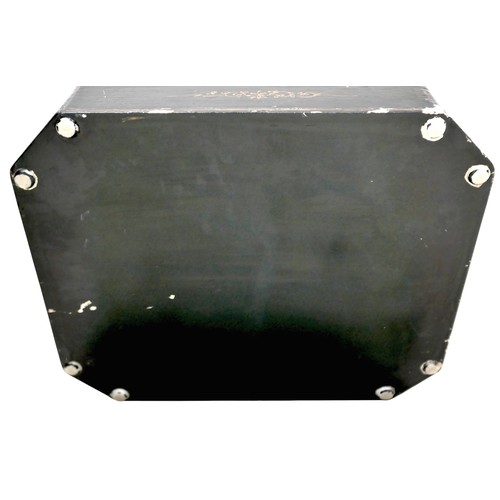 419 - A pair of Chinoiserie decorated bedside chests, late 20th century, each with three drawers, each 50 ... 