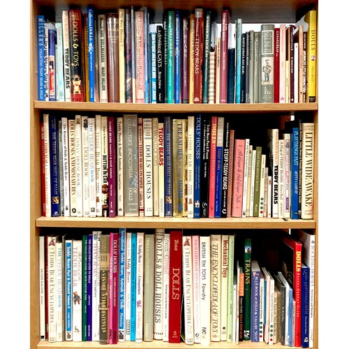 53A - A large collection of reference books, relating to and including dolls, doll's houses and miniatures... 