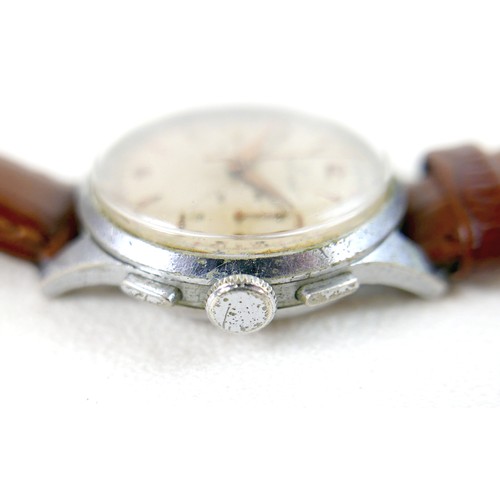 189 - A Breitling chromium plated and stainless steel gentleman's wristwatch, circa 1950s, the silvered di... 