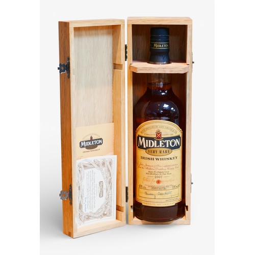 1 - A bottle of Midleton 'Very Rare' Irish whiskey bottled in 2007, 70cl bottle with OWC.