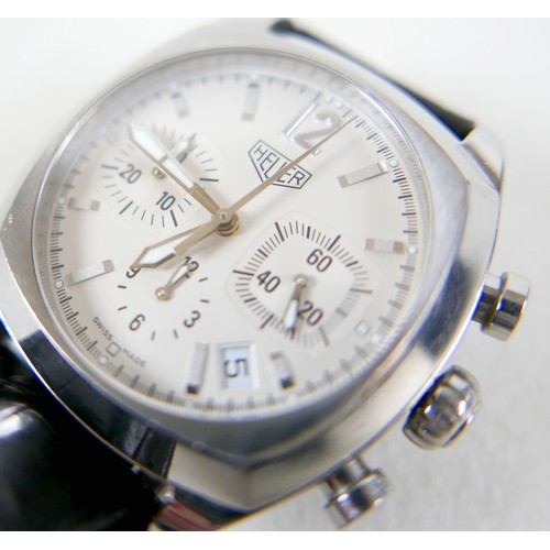 190 - A Heuer Classics stainless steel gentleman's chronograph wristwatch, model CR2111 / HA4541, with cir... 