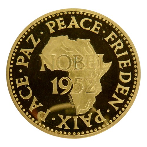 196 - Dr Albert Schweitzer  (1877-1965), set of three gold 22ct Medals, 1965, for Metalimport Ltd, bust th... 