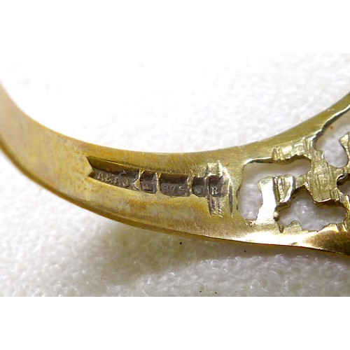 24 - A 9ct gold ring inset with yellow metal Mexican style coin, size Q, 3g.