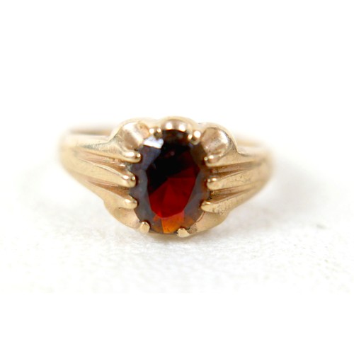 25 - A 9ct gold and garnet ring, size P, 2.3g, as well as 9ct gold necklace with a yellow metal 'Special ... 