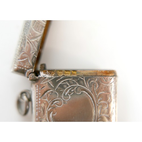 27 - A small group of jewellery, comprising a Victorian 9ct rose gold panel ring, with applied initials, ... 