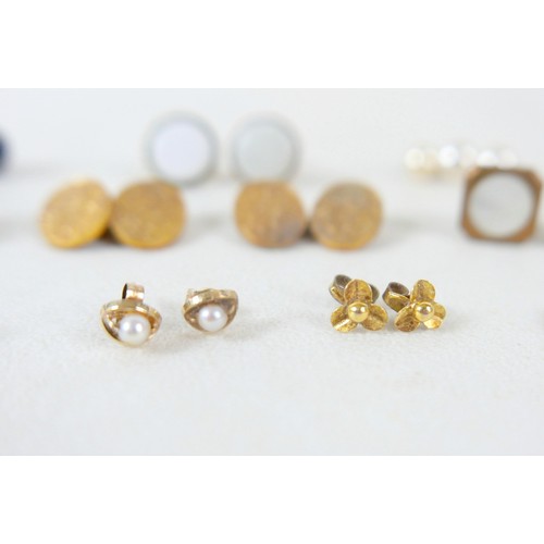 33 - A collection of earrings and cufflinks to include: pair 15ct (625) gold oval cufflinks with metal ch... 