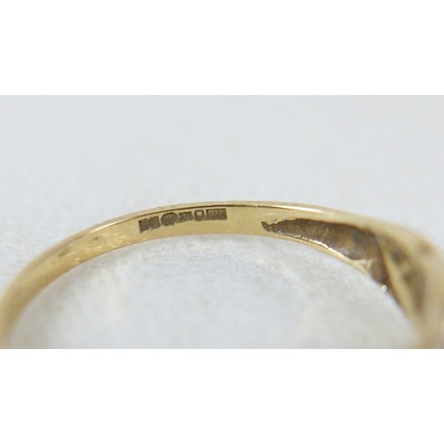 34 - Six rings and two brooches, comprising: 18ct and two diamond ring (lacking third stone) 2.0g size O,... 