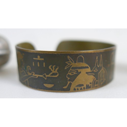 37 - A collection of mixed silver jewellery, approx 2.8 toz, together with a collection of assorted costu... 