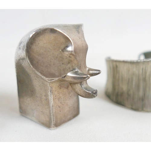 37 - A collection of mixed silver jewellery, approx 2.8 toz, together with a collection of assorted costu... 