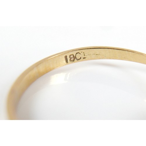 41 - An Edwardian 18ct yellow gold ring, set with nine diamonds in the form of a flowerhead, central ston... 