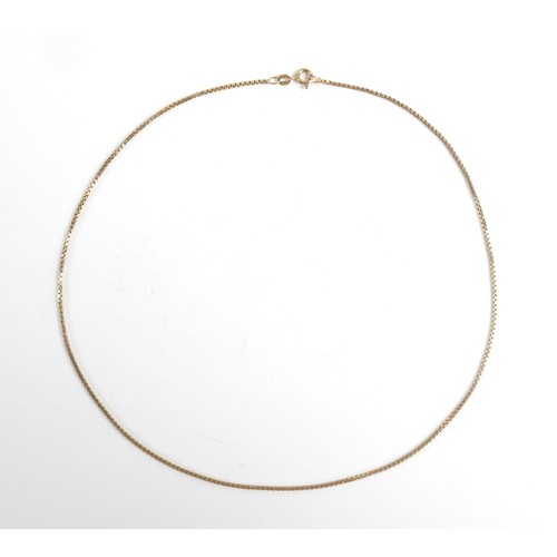 53 - A 9ct gold box chain necklace, 46cm, 5.2g.
