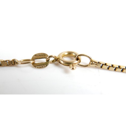 53 - A 9ct gold box chain necklace, 46cm, 5.2g.