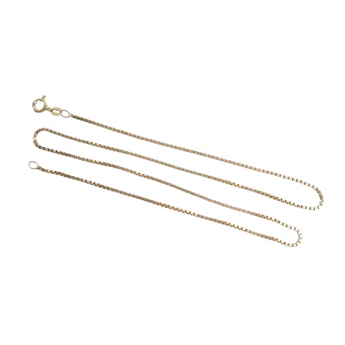 53 - A 9ct gold box chain necklace, 46cm, 5.2g.