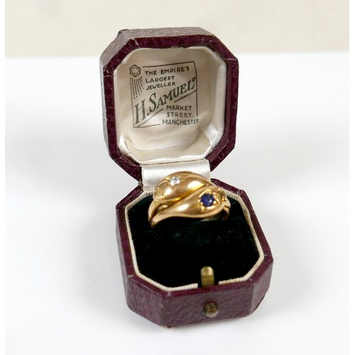 21 - An Edward VII 18ct yellow gold gentleman's ring, in the form of two conjoined ouroboros, snakes eati... 