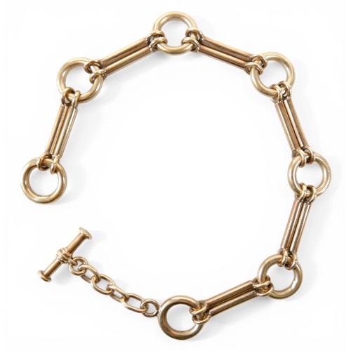 7 - A 9ct gold bracelet, 21.5cm long, 29.5g.