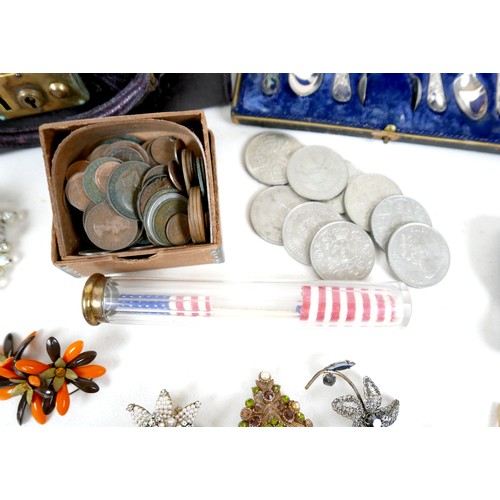 28 - A collection of costume jewellery, including thirteen wristwatches, necklaces, a folding pocket knif... 