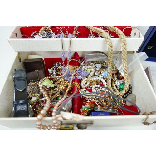 42 - A collection of costume jewellery.(1 bag)