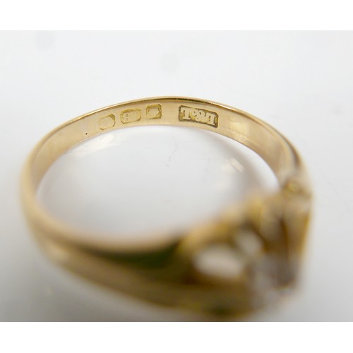 58 - An 18ct yellow gold single stone diamond ring approximately 0.15ct, size N, 4.3g.