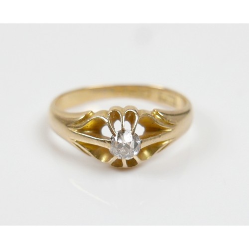 58 - An 18ct yellow gold single stone diamond ring approximately 0.15ct, size N, 4.3g.