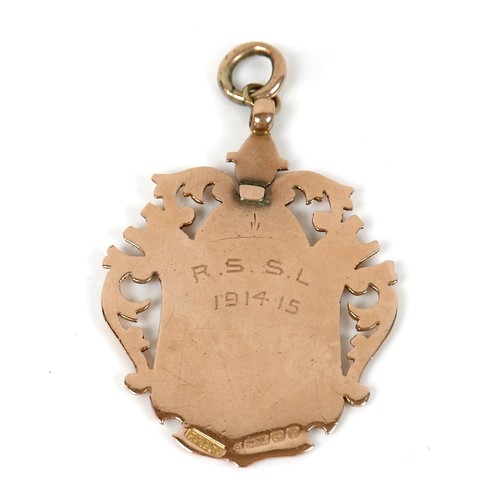 24 - A George V 9ct yellow gold medallion fob, engraved 'R. S. S. L. 1914-15', Fetter, Forbes & Co, Birmi... 